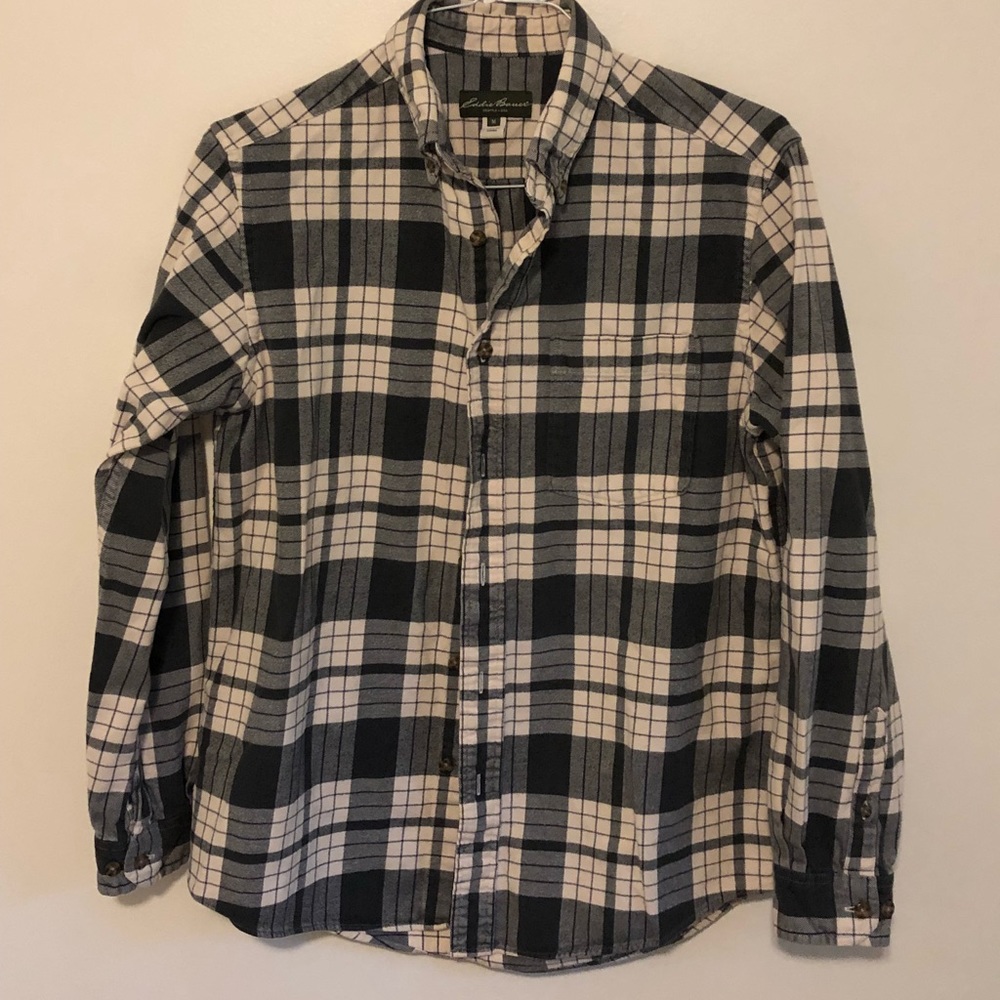 NWOT Men’s Eddie Bauer Flannel Button down Medium